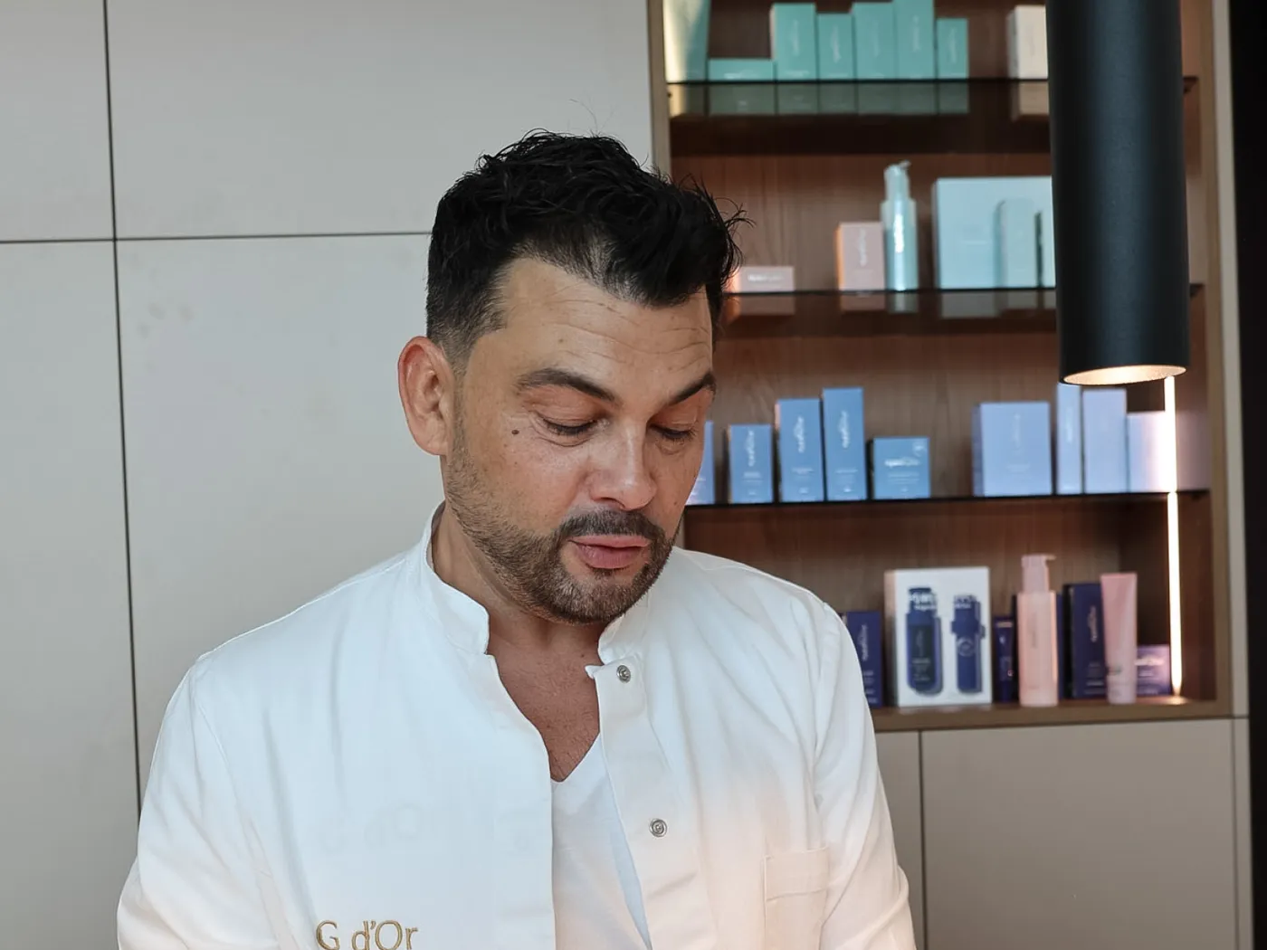 A G d'Or therapist at the studio